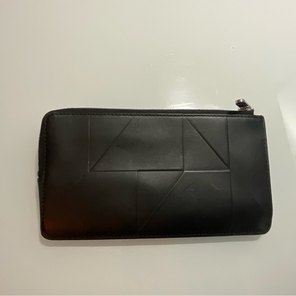 ECCO Geometrik Travel Black Wallet - Picture 2 of 6